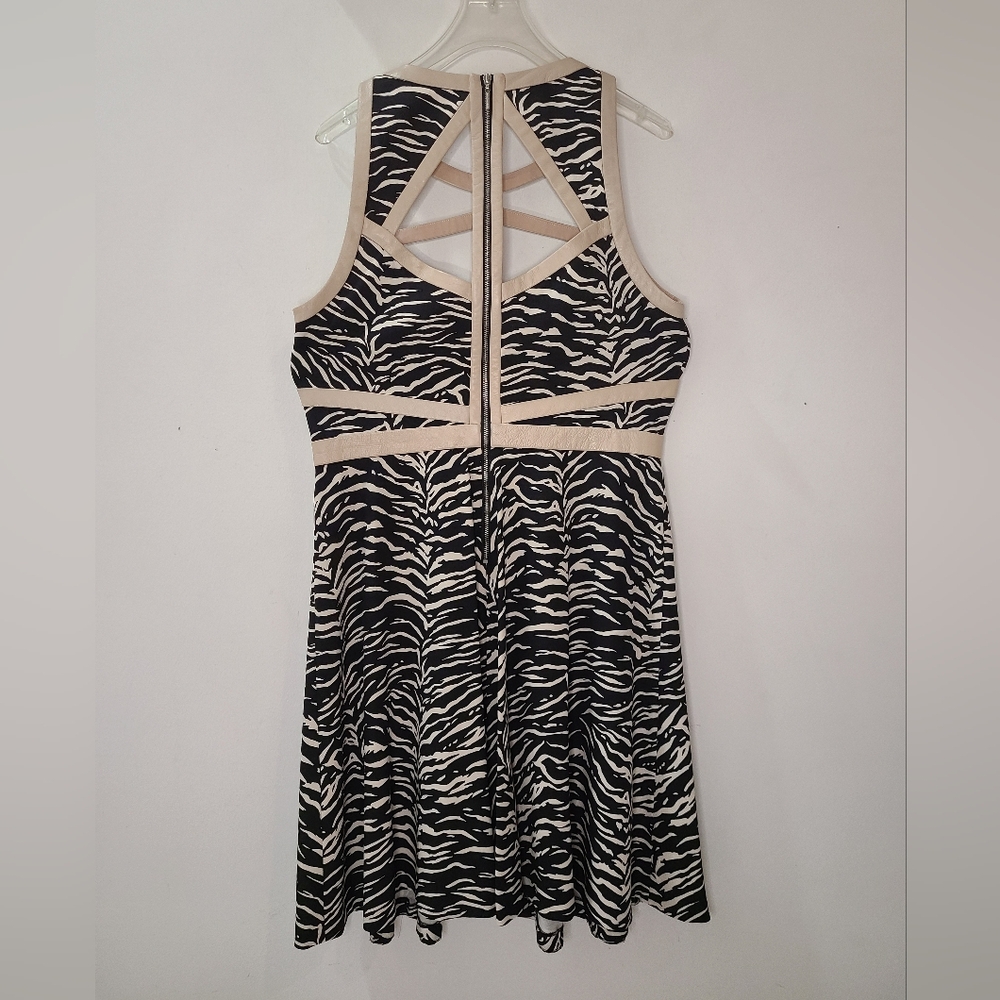 REBECCA TAYLOR Leather Trim Cage Dress Black/Cream Silk Tiger Print Sz 8 - Picture 6 of 13